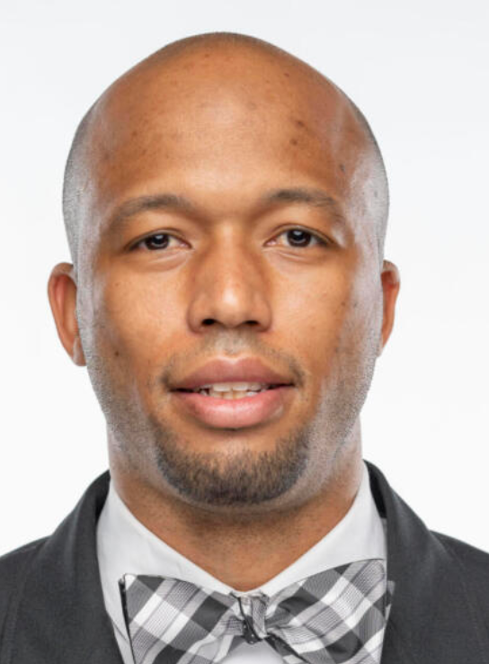 加强调拼搏 加强调拼搏