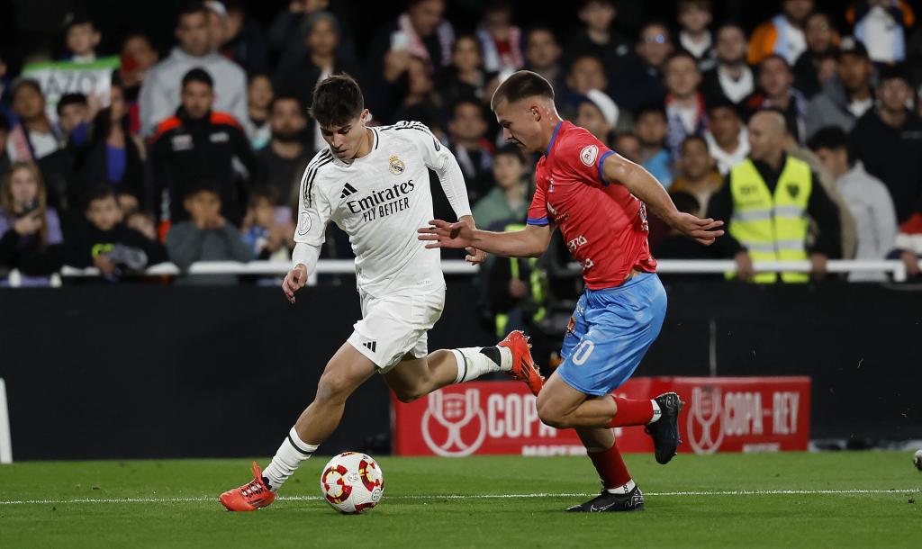 而老鹰虽然 而老鹰虽然