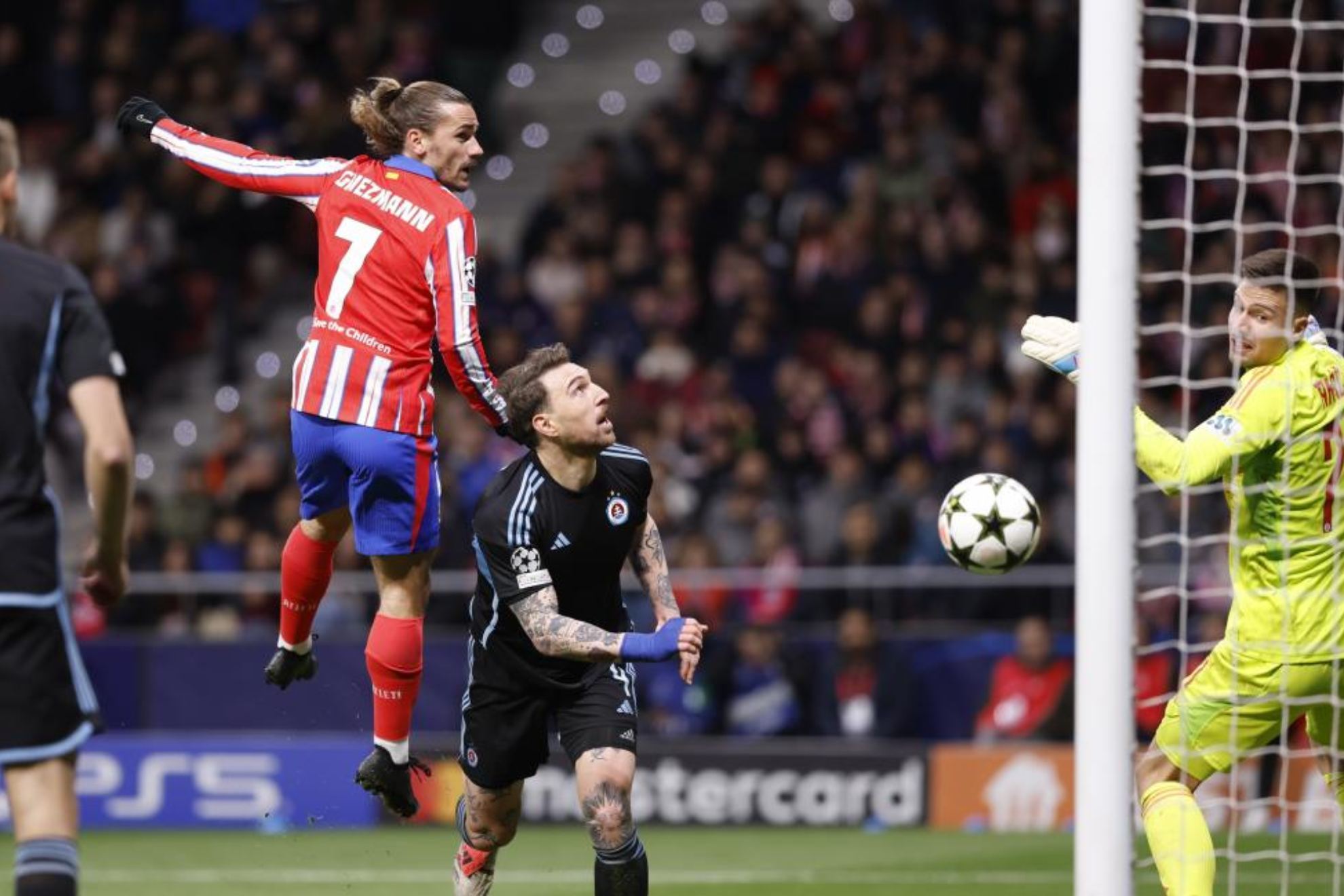 雷霆逐渐拉 雷霆逐渐拉